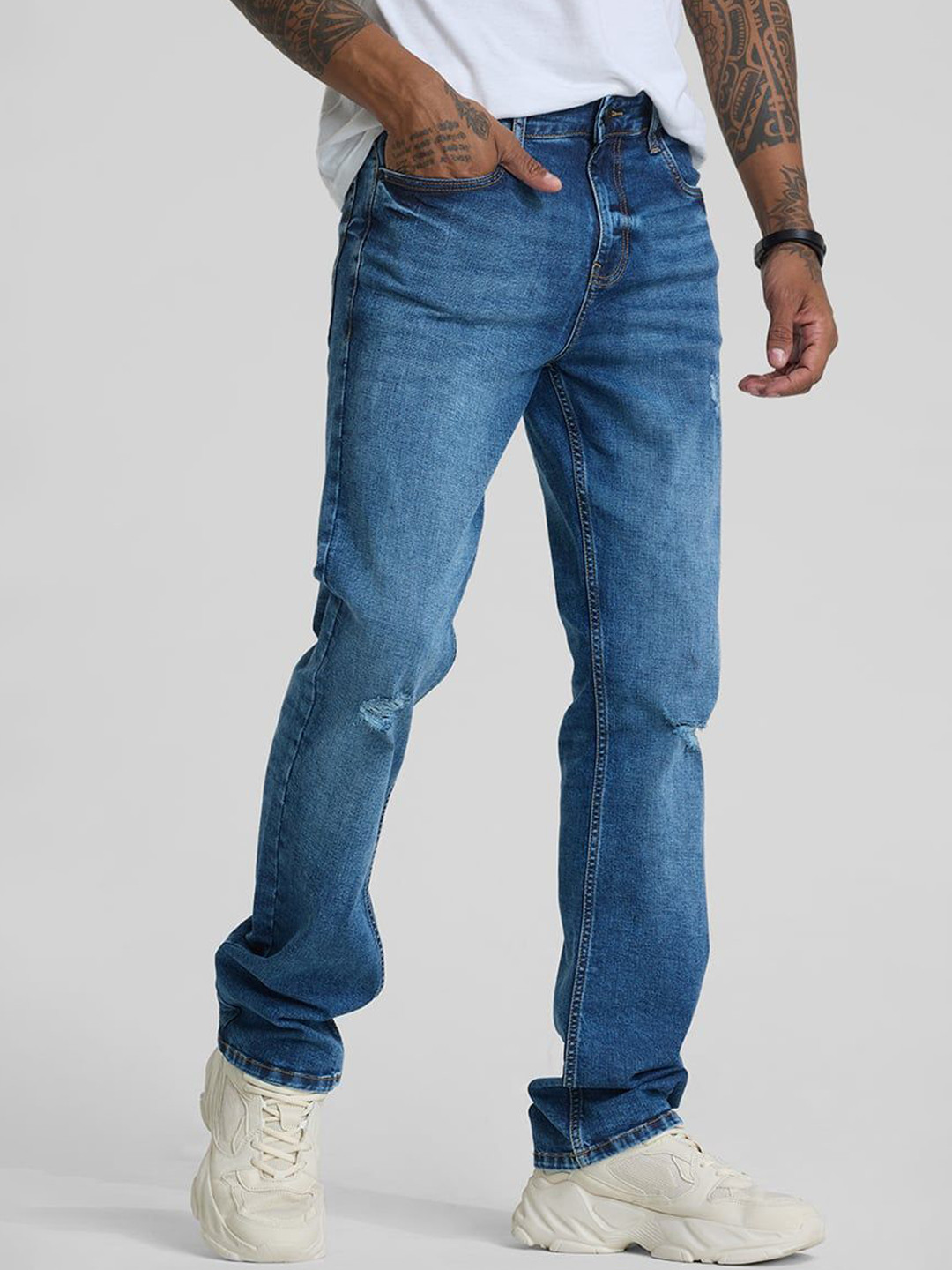 Snitch Men Classic Low Distress Light Fade Stretchable Jeans