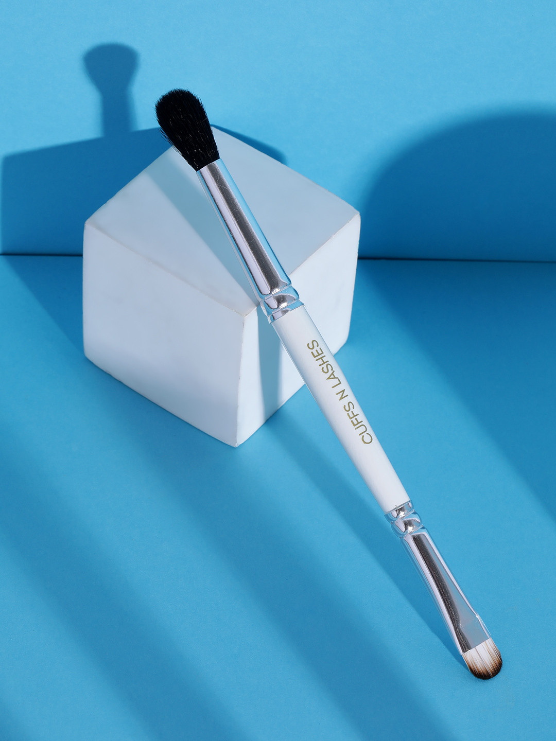 CUFFS N LASHES Double Duty Small Flat Brush & Fluppy Blending Brush - DD06