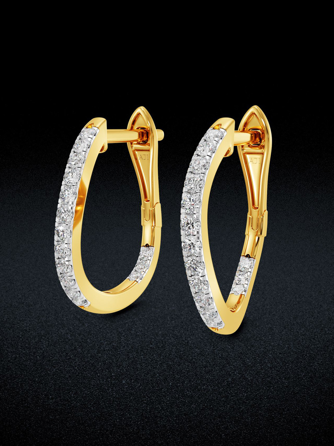 Joyalukkas 18KT Gold Curvy Wave Diamond Earrings