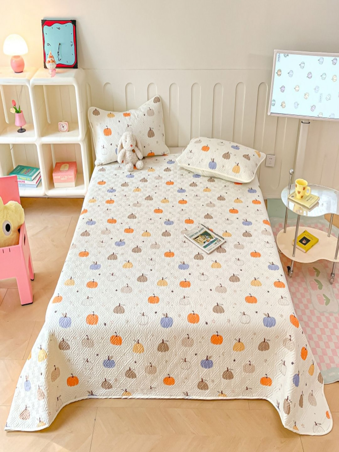 JC HOME White & Blue Pumpkin Printed Pure Cotton Double Bed Cover With Pillow Covers