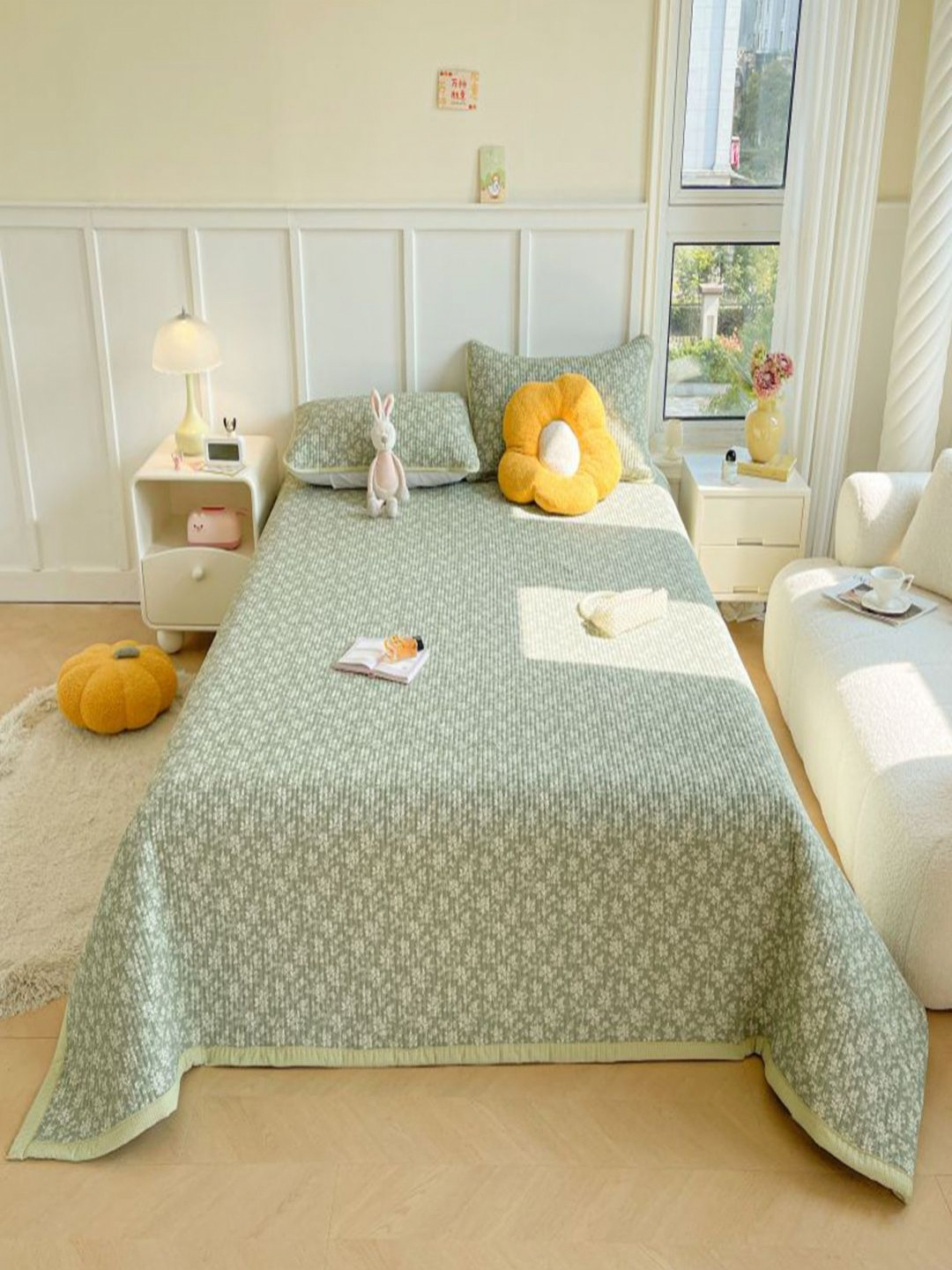 JC HOME Green & Beige Floral Printed 163 TC Double Bed Cover With Pillow Covers