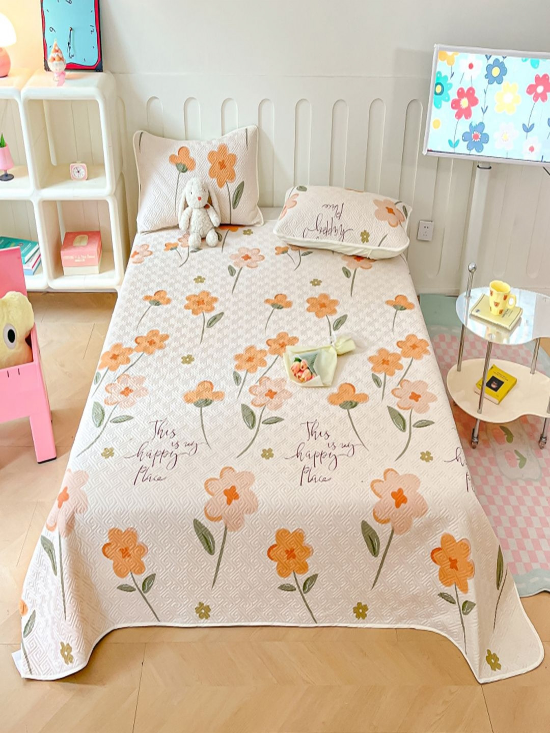 JC HOME Cream-Color Floral Printed Cotton Double Bed Cover With Pillow Covers