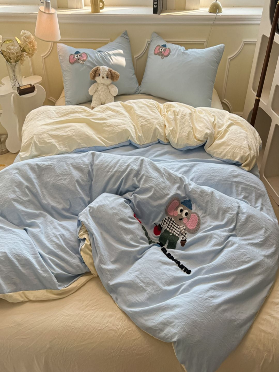 JC HOME Khaki & Blue Cartoon Characters Polycotton 3 Piece Double King Regular Bedding Set