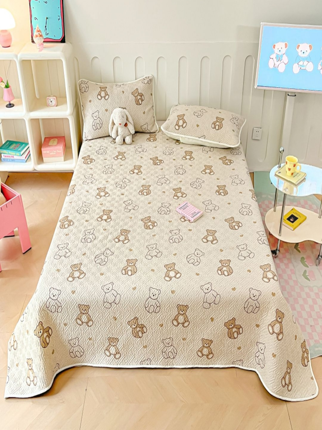 JC HOME Cream Colored & Brown Cartoon Printed Pure Cotton Double Queen Bed Covers  Set