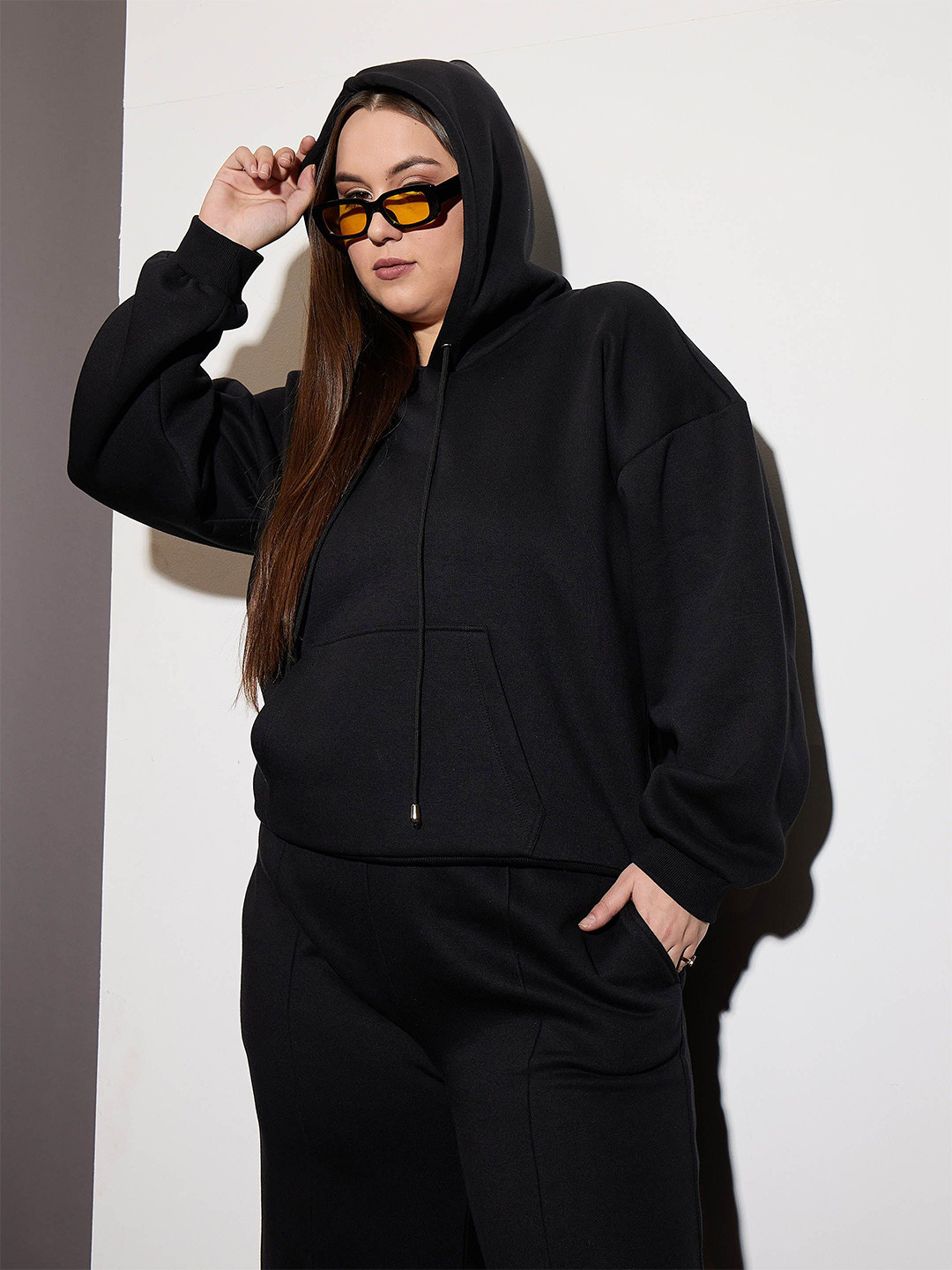 SASSAFRAS Curve Women Long Sleeves Hooded Sweatshirt