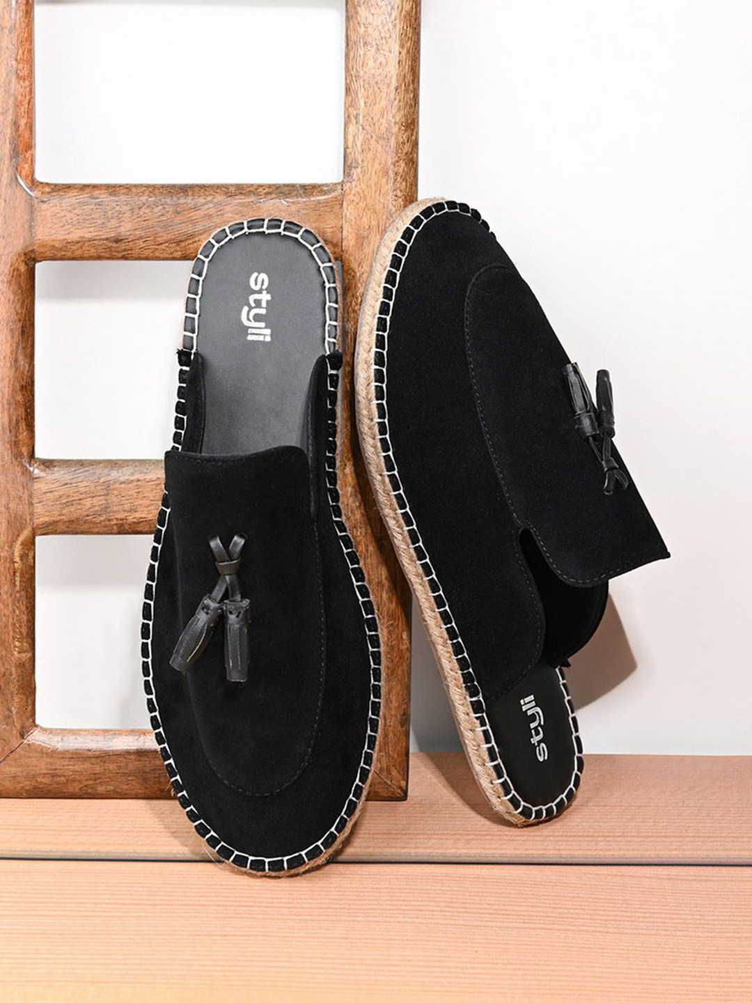 Styli Men Black Round Toe Comfort Insole Faux Suede Espadrilles With Tassel