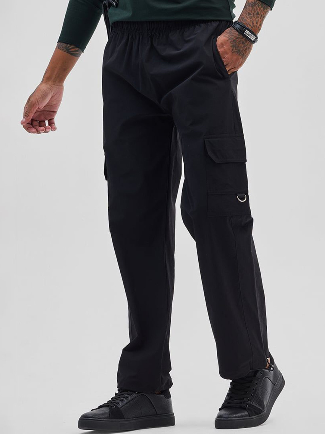 Snitch Men Slouchy Loose Fit Mid-Rise Cargos Trousers