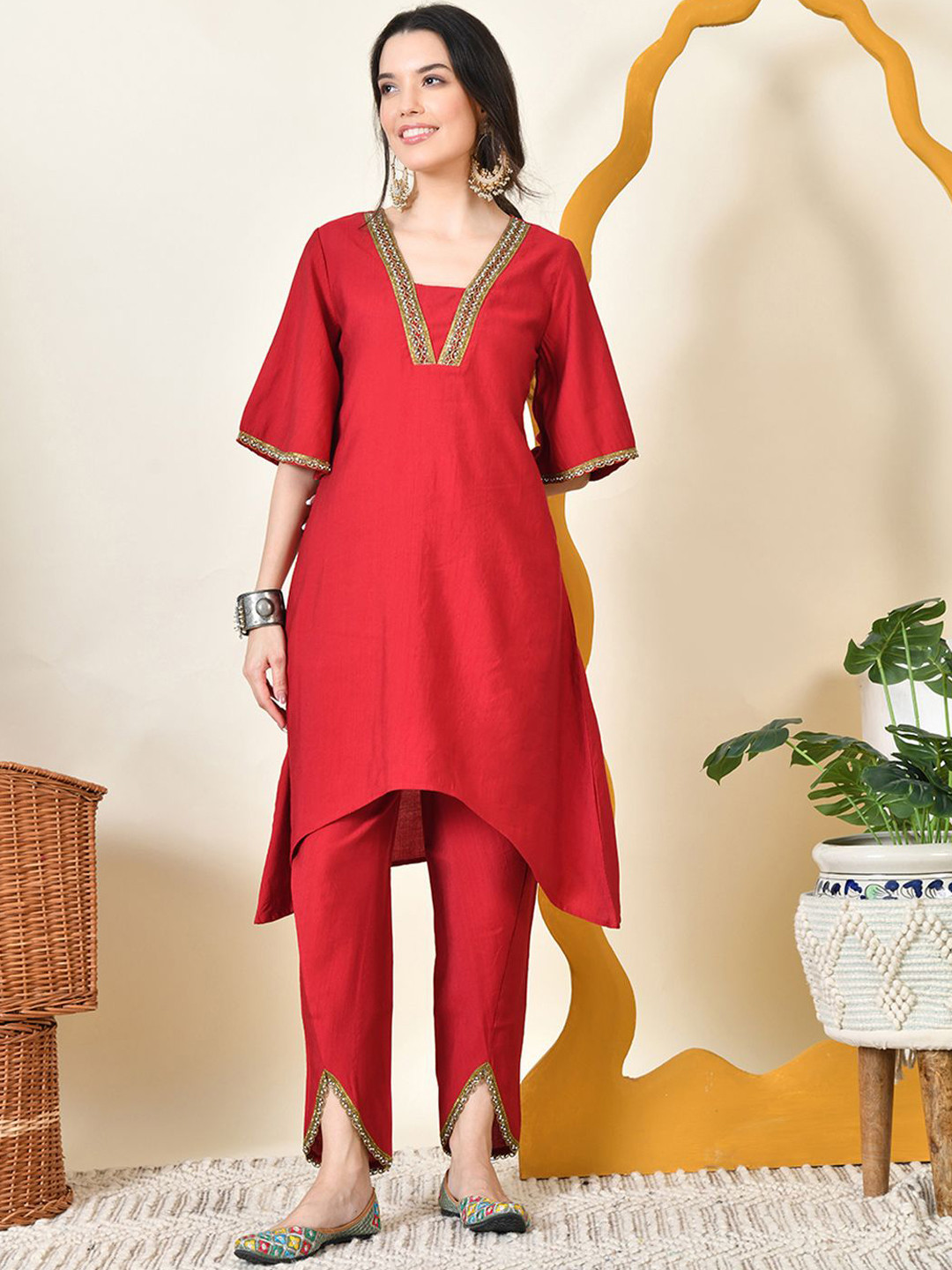 Myshka Thread Work Kurta with Dhoti Pant