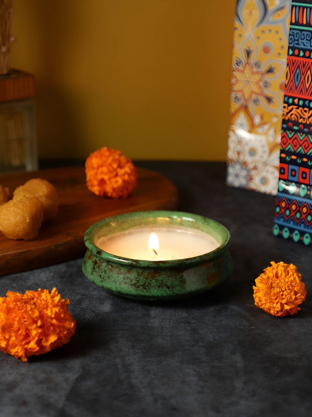 VarEesha Abstrac Printed Creamic 1 Wick Scented Solid Geometric Regular Diya Candles