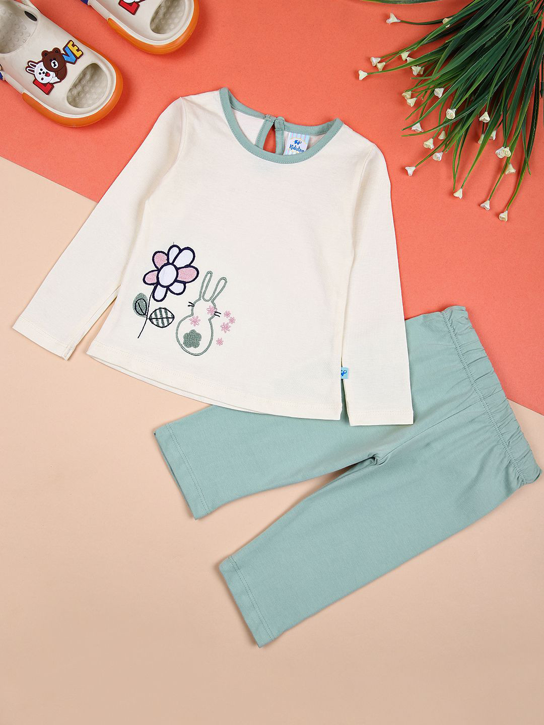 V-Mart Girls Printed Pure Cotton Top With Legging
