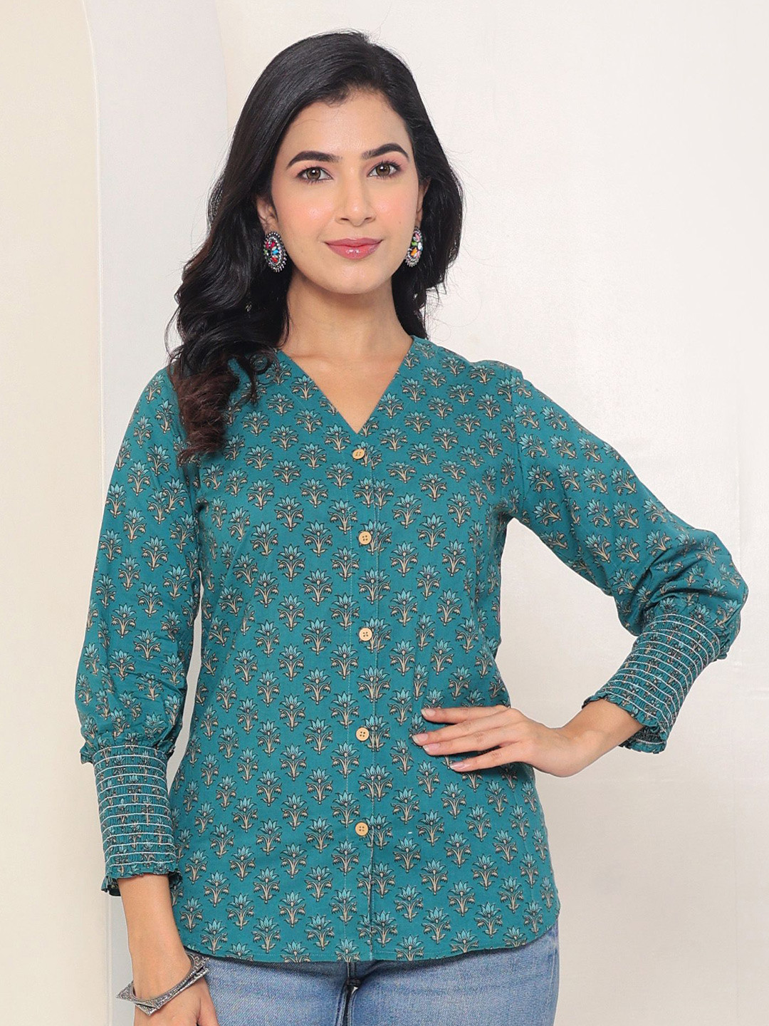 GULAB CHAND TRENDS Women Relaxed Floral Opaque Printed Casual Shirt