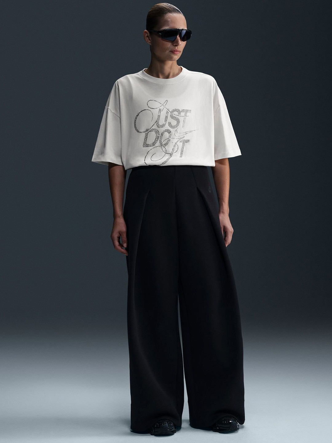 Nike Sportswear Women's Oversized Short-Sleeve T-Shirt