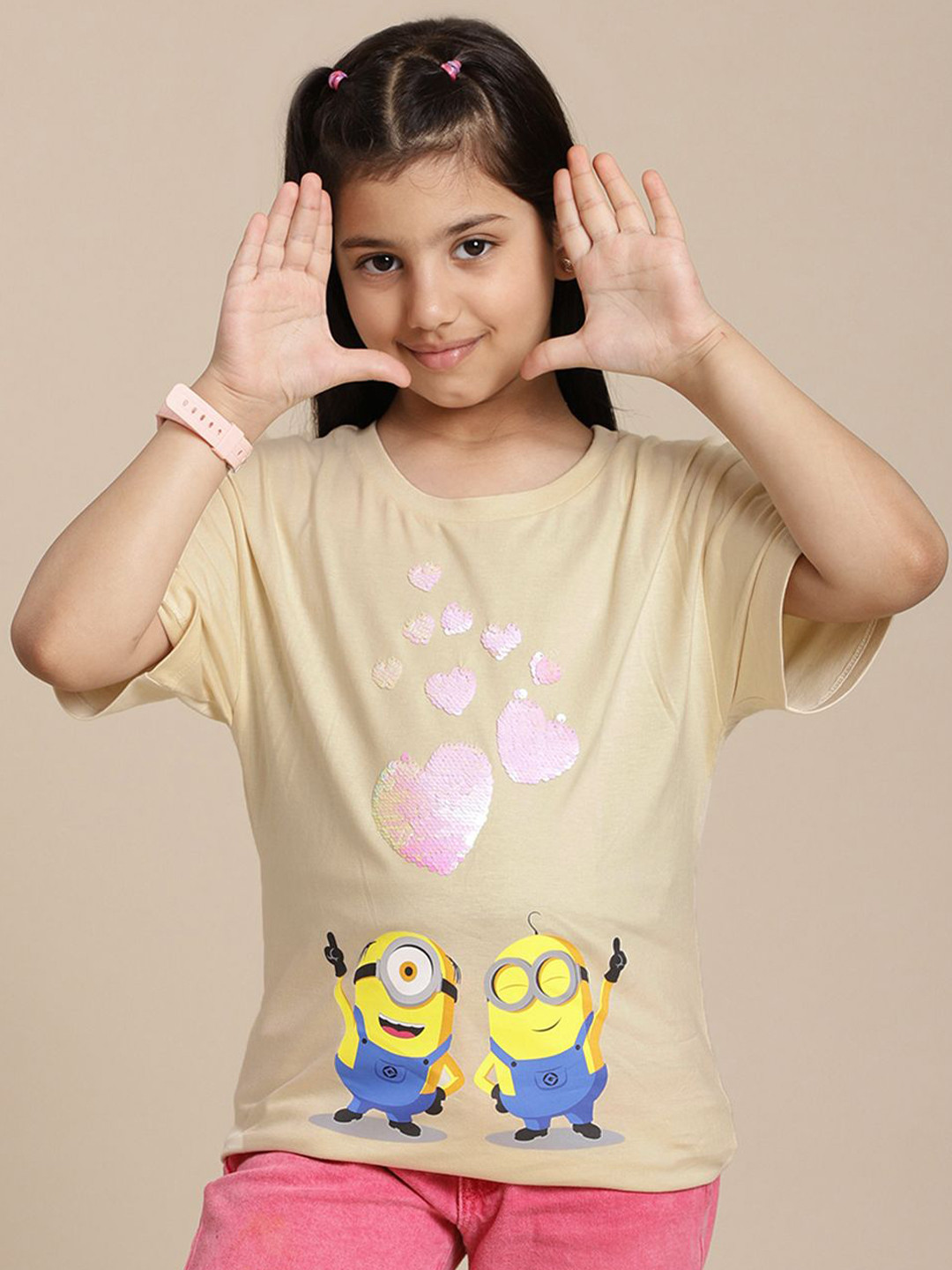 Kids Ville Girls Graphic Printed Round Neck Cotton Relaxed Fit Minions T-shirt