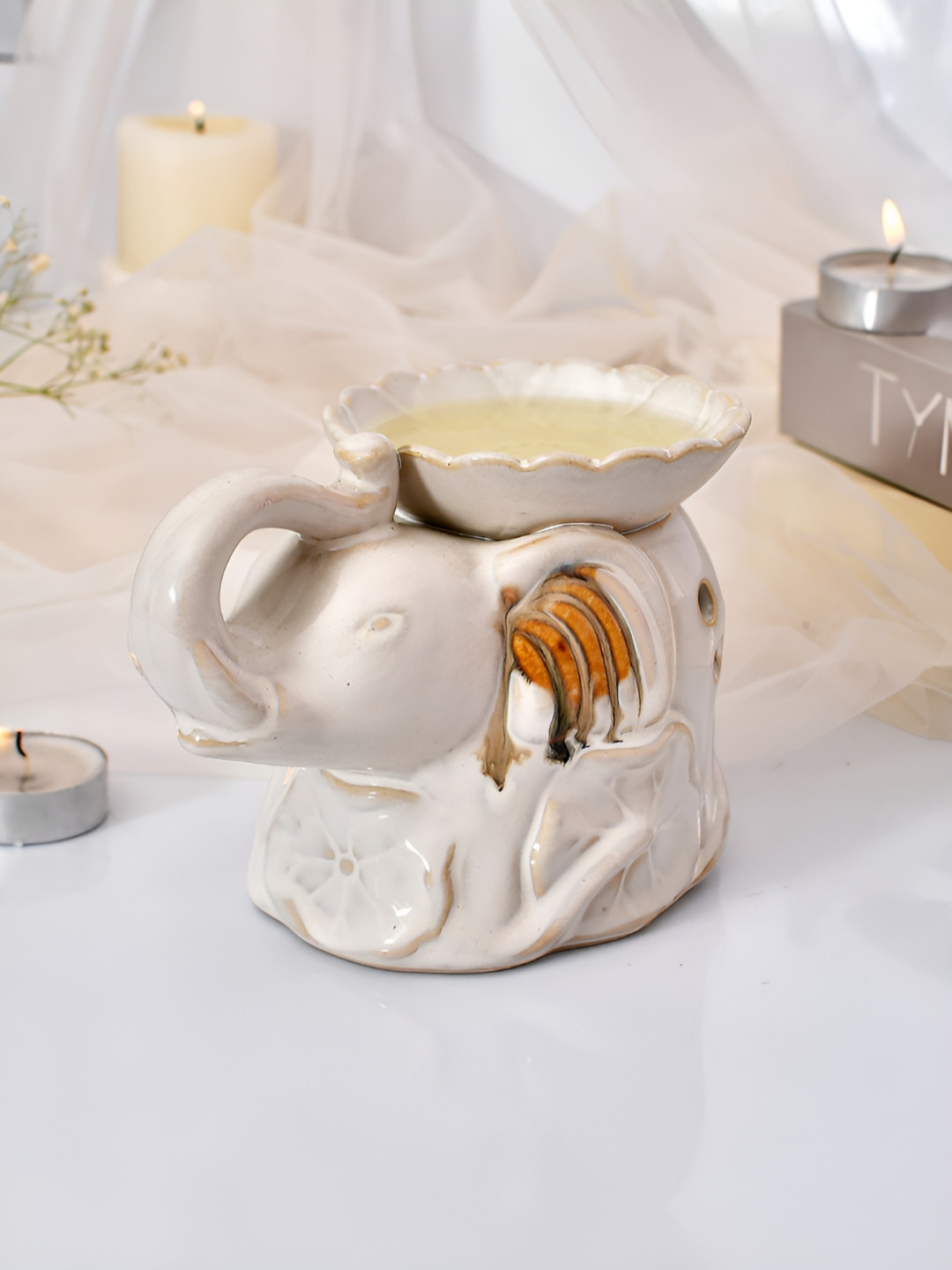 TAYHAA White & Brown Tranquil Elephant Ceramic Oil Diffuser