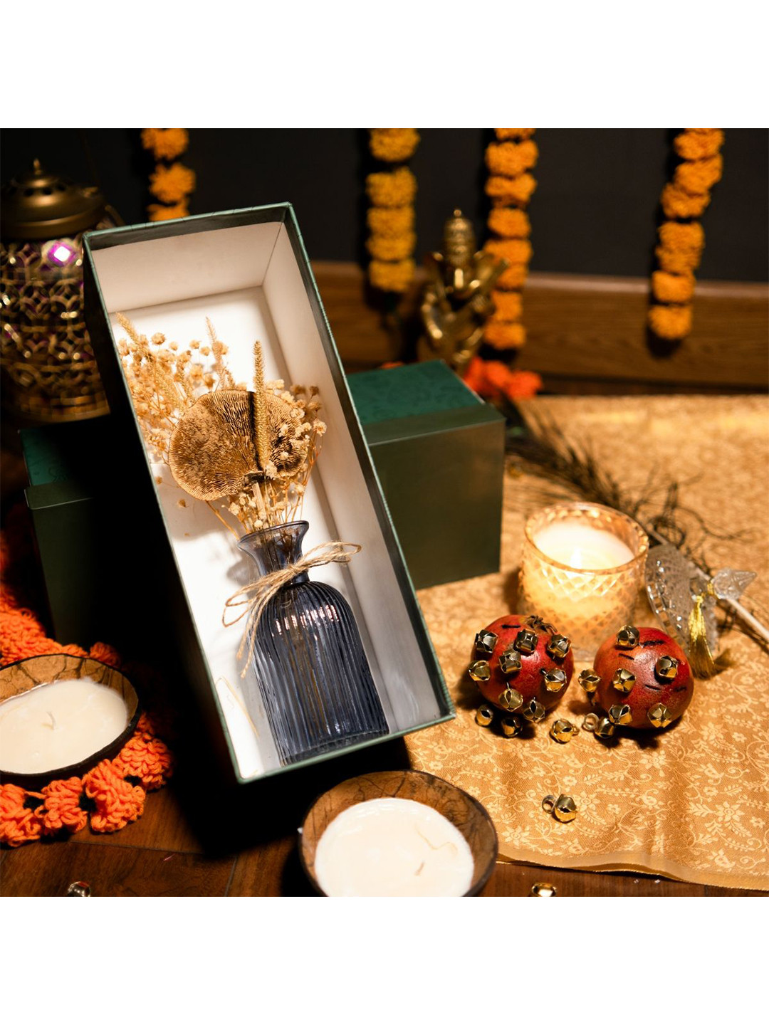 ArteCasa Black & Gold-Toned 2 Pieces Glossy Glass Diwali Home Gift Sets