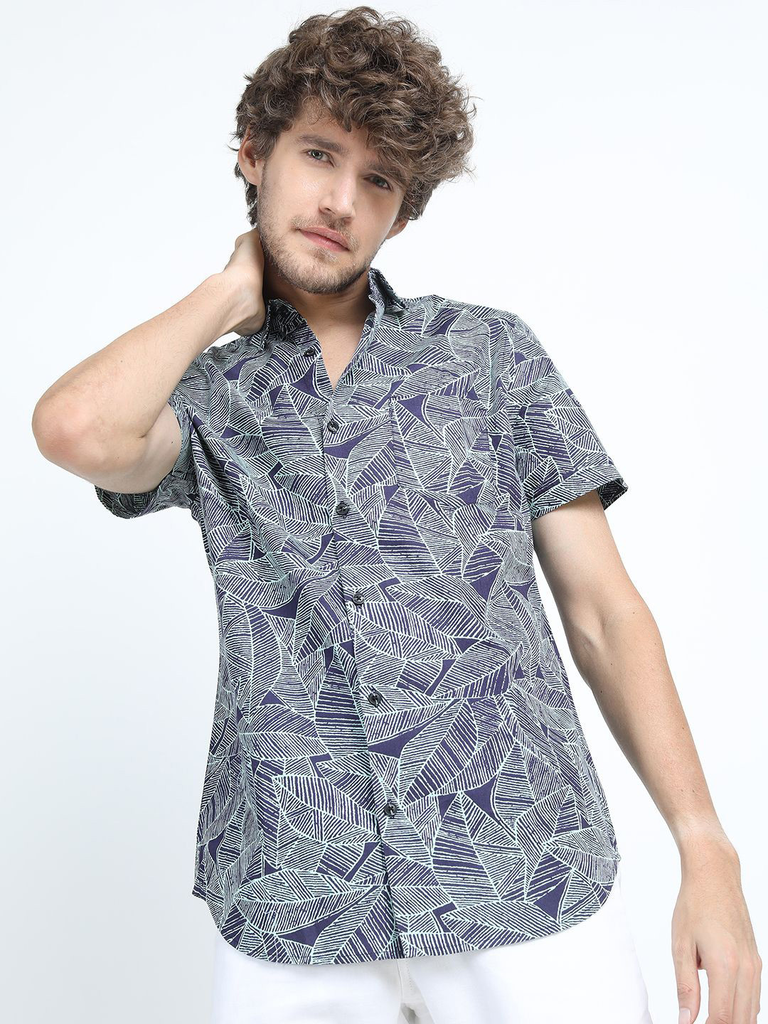 Highlander Men Slim Fit Geometric Shirts