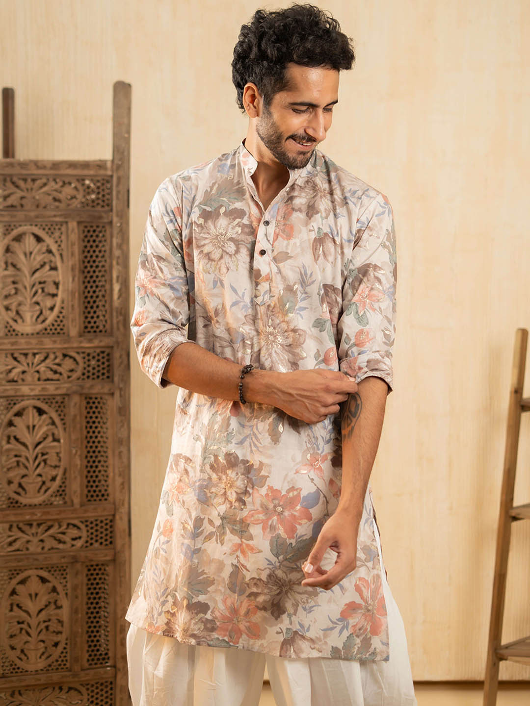 Shasak Floral Foil Printed Pastel Mandarin Collar Straight Cotton Kurta