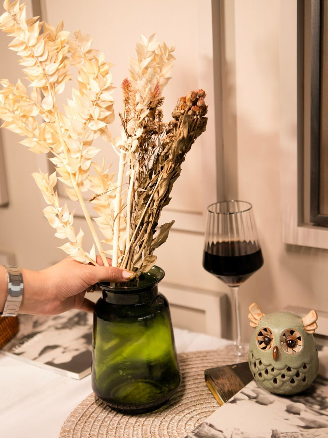 ArteCasa Green Glass Elegance Vase With Dried Stems