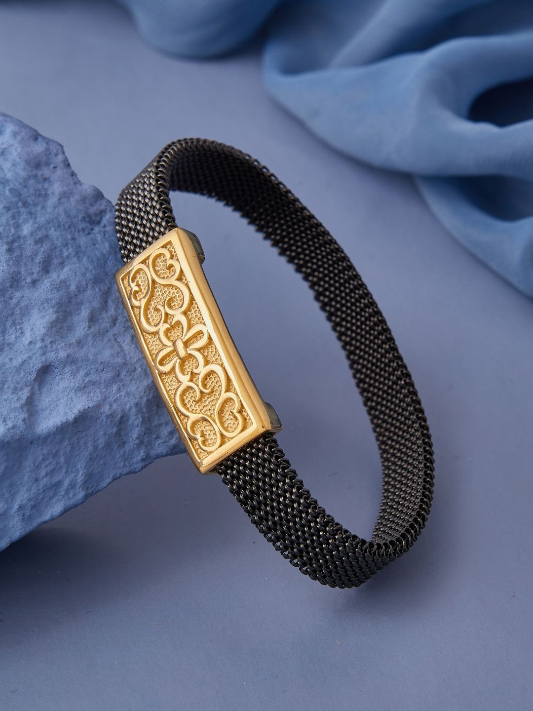 PYLON Men Stainless Steel The Obsidian Oracle Band Elasticated Bracelet