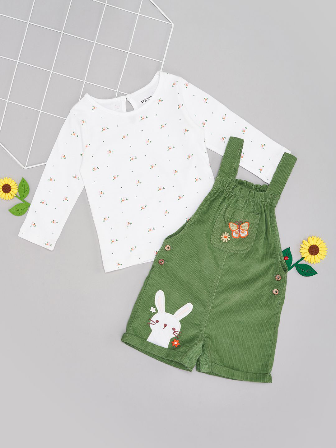 Pantaloons Baby Girls Printed Dungarees Set