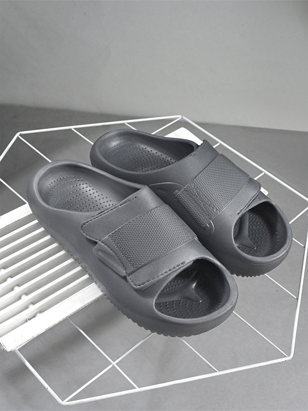 Roadster Men Slip On Slider