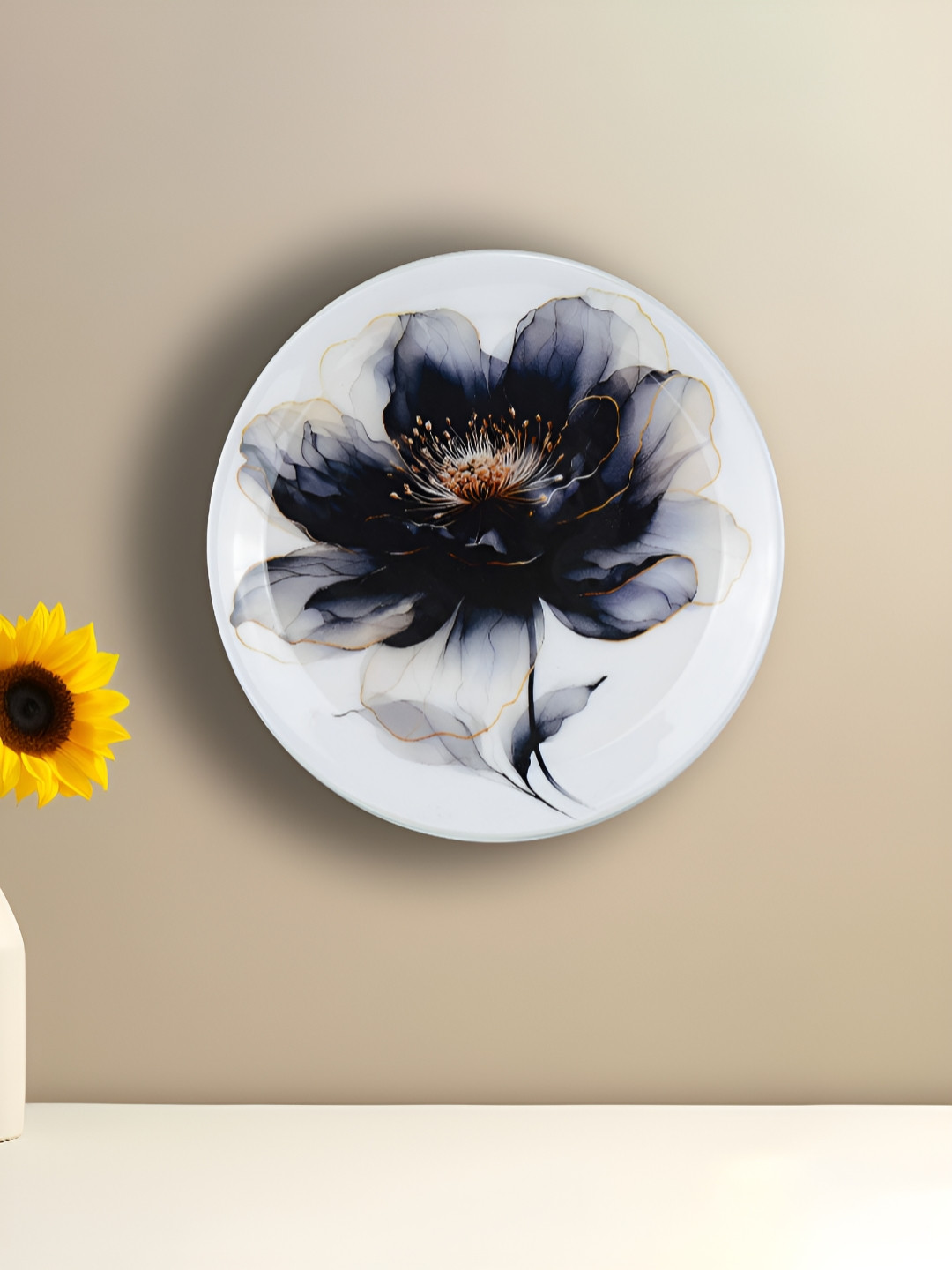Maison Modern Noir Petal Flower Plate Metal Floral Glossy Hall Wall Plates-10In