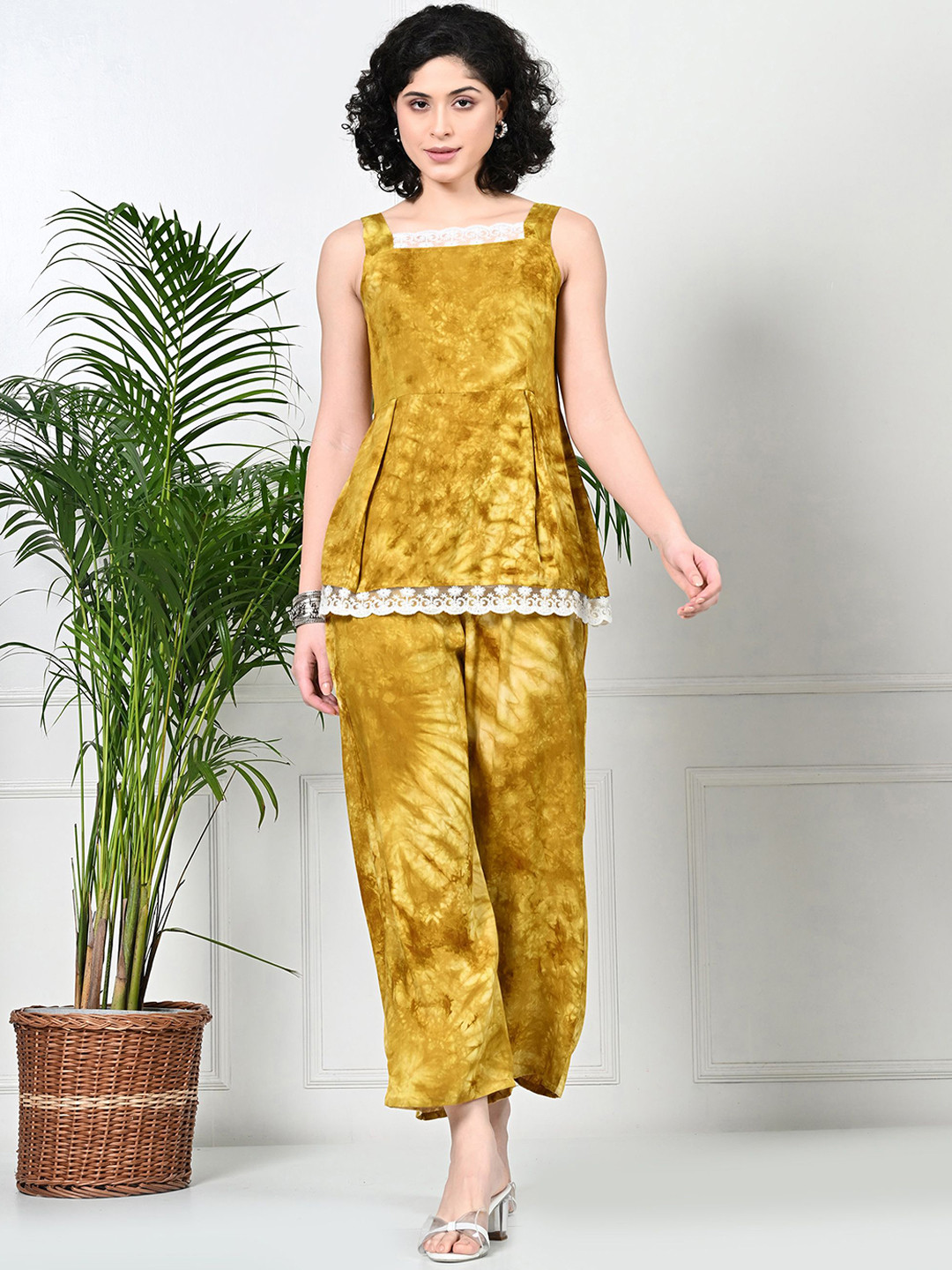 Laado - Pamper Yourself Printed Square Neck Tunic With Palazzo