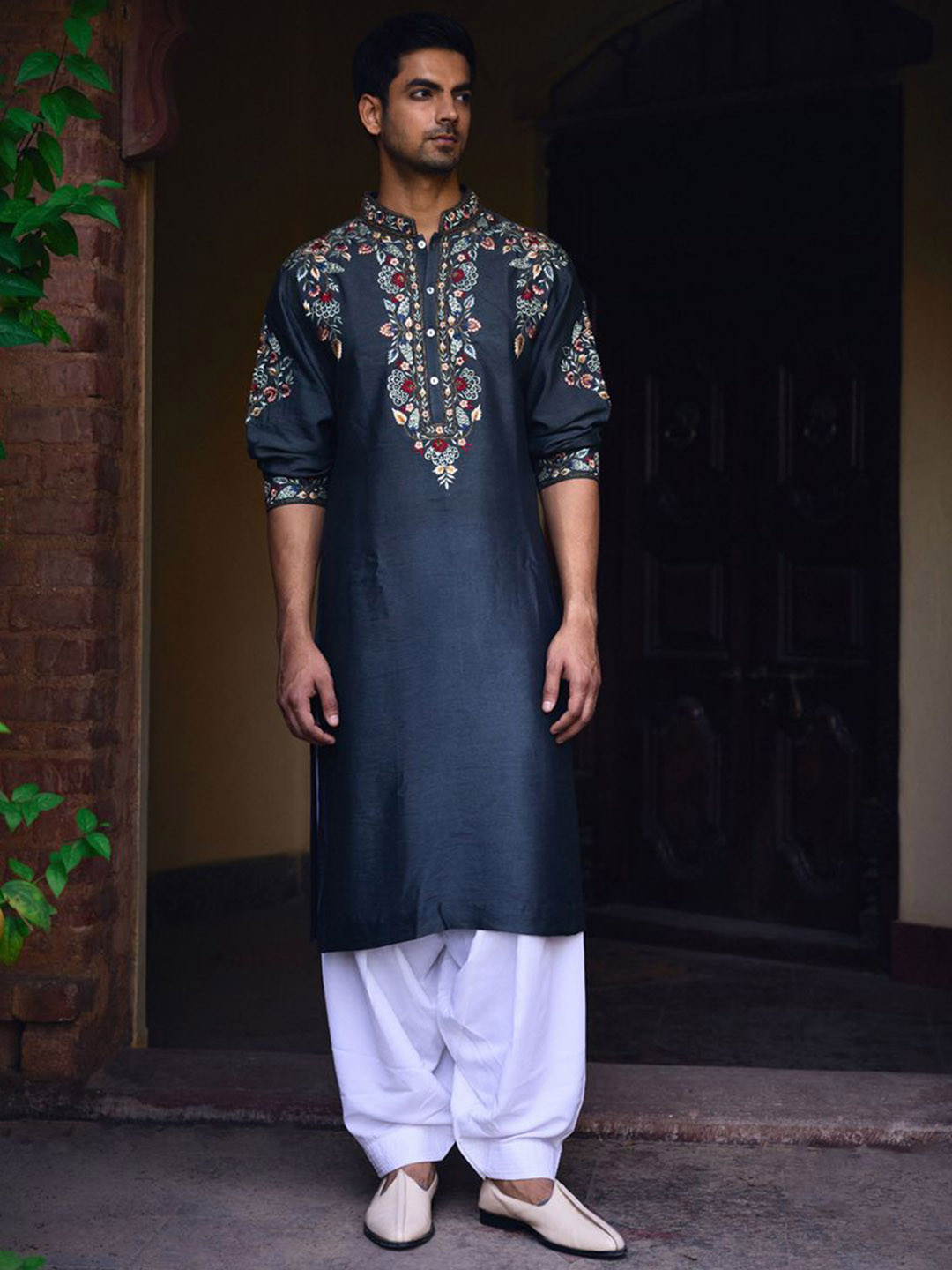 Ankit V Kapoor Asirgarh Floral Embroidered Thread Work Straight Kurta with Salwar