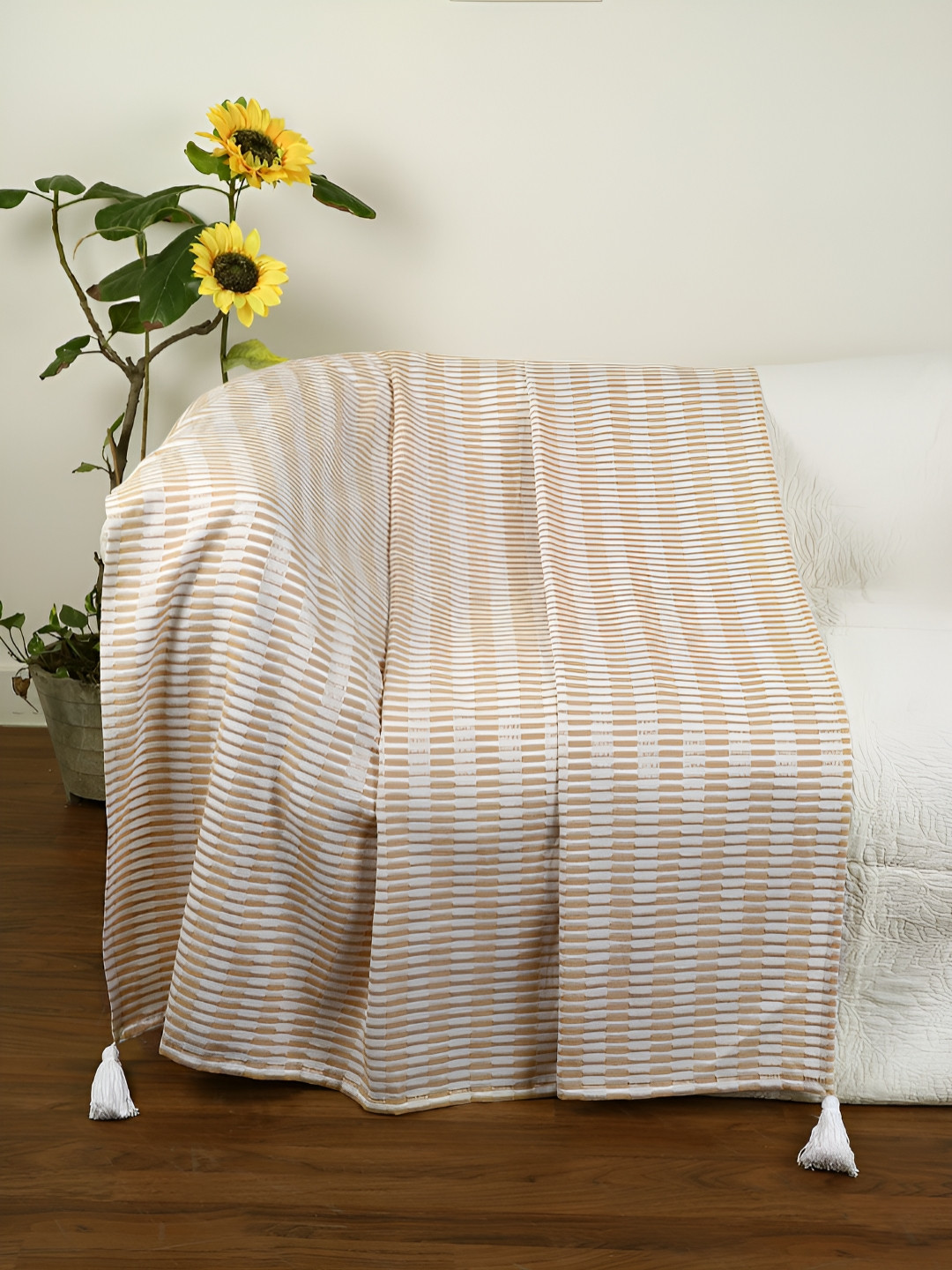 Jamio Firati Orange & White Self-Design Cotton Throw Blanket
