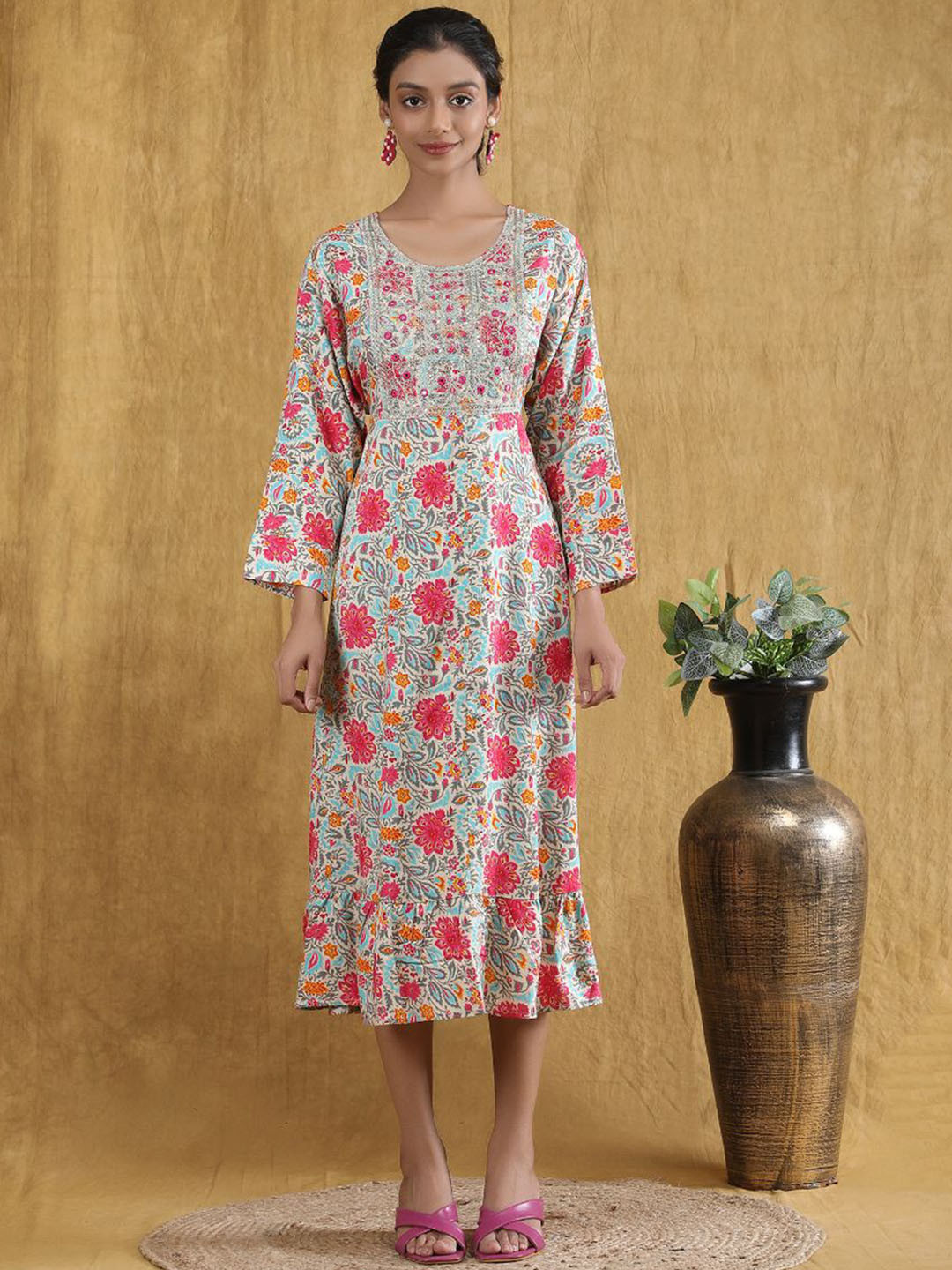 SHIFORY Floral Printed Sequinned Tiered A-Line Kurta