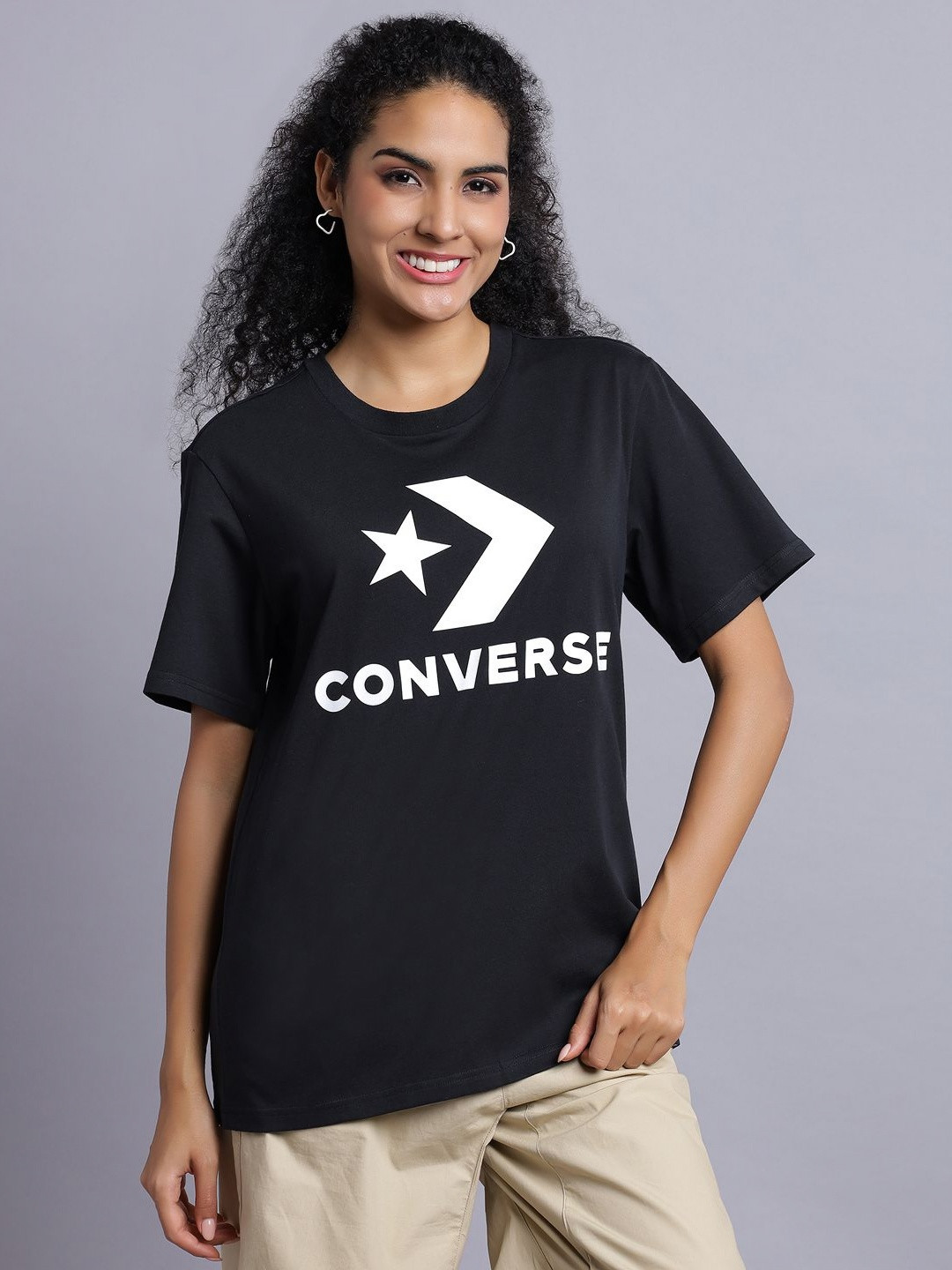 Converse Unisex Go-To Star Chevron Logo Standard-Fit T-Shirt