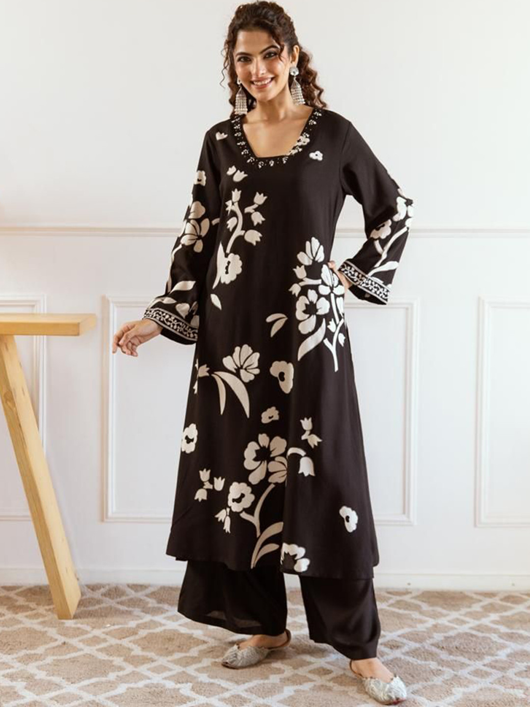 Anouk Black and White Floral Printed Straight Kurta with Palazzos