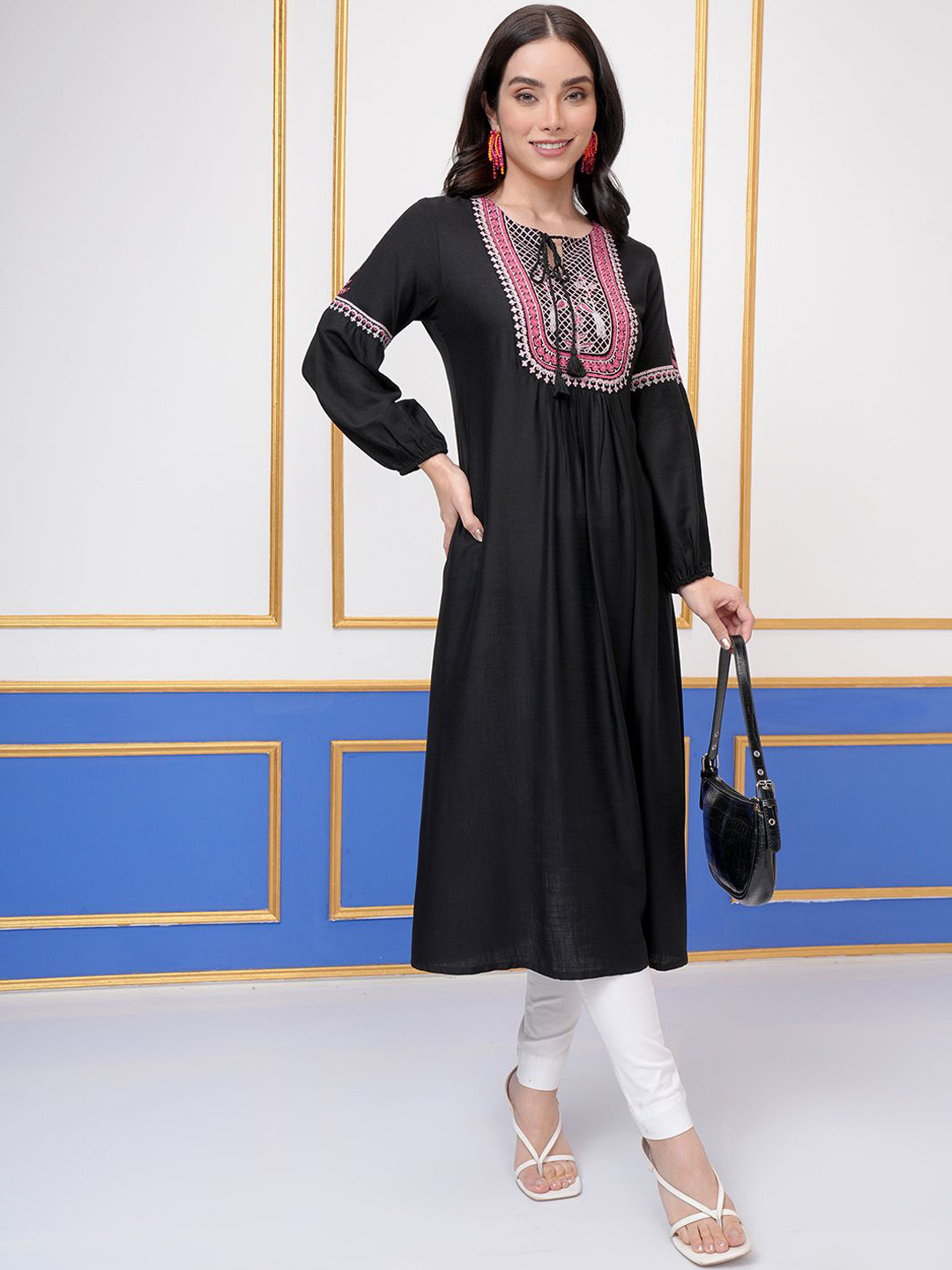 Vishudh Black Floral Embroidered Tie-Up Neck Thread Work A-Line Kurta