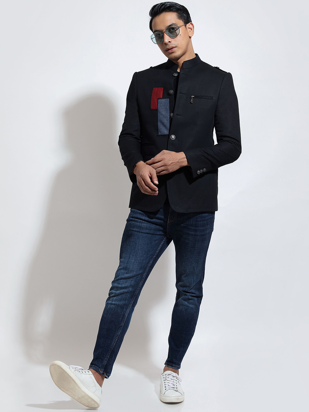 VIVEK KARUNAKARAN Single-Breasted Mandarin Collar Patch Applique Linen Bandhagla Blazer