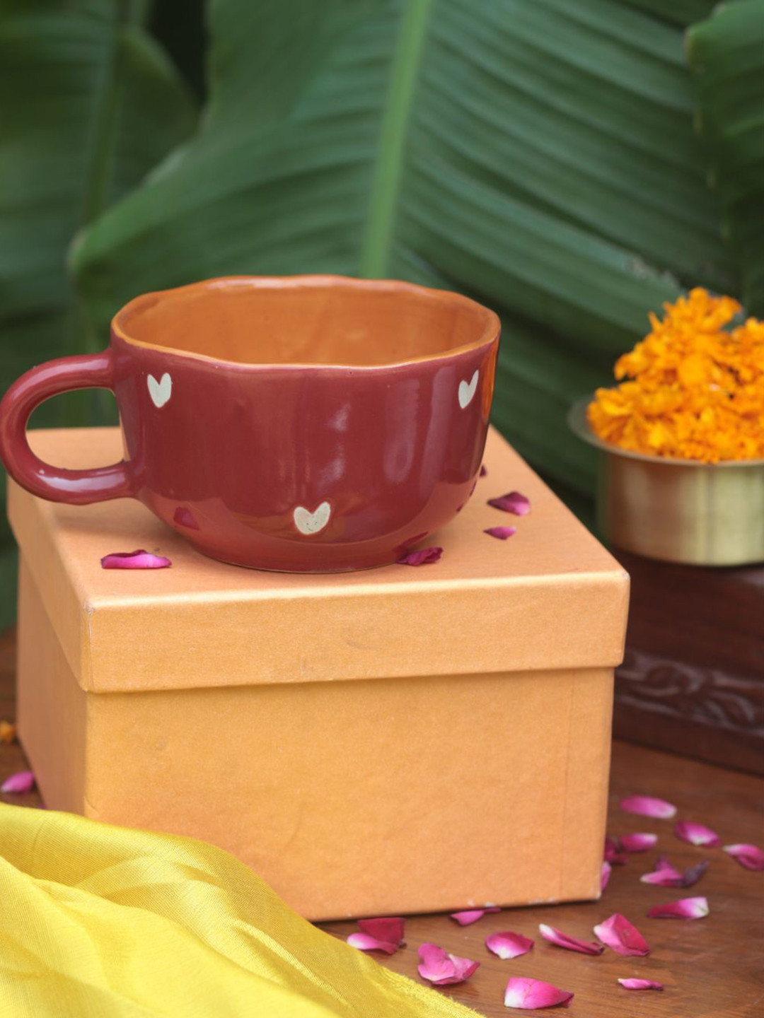 WEAVING HOMES Red & White Printed Ceramic Cup Home Gift Set