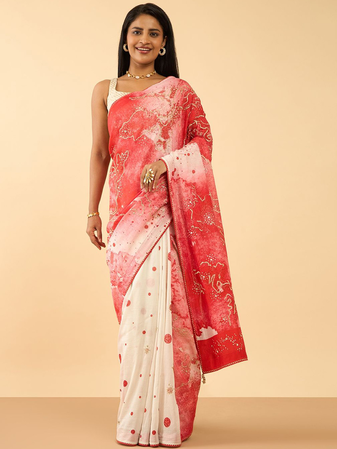Taneira Abstract Embroidered Saree With Blouse Piece