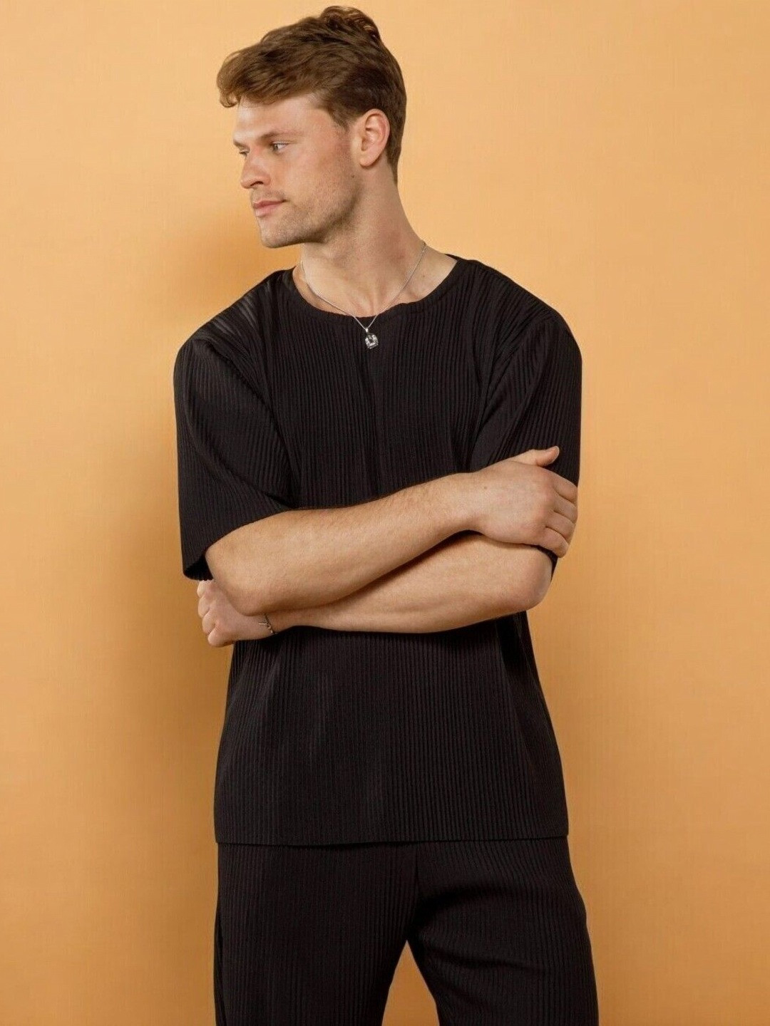 CLAFOUTIS Men Solid Round Neck Cotton Oversized T-shirt