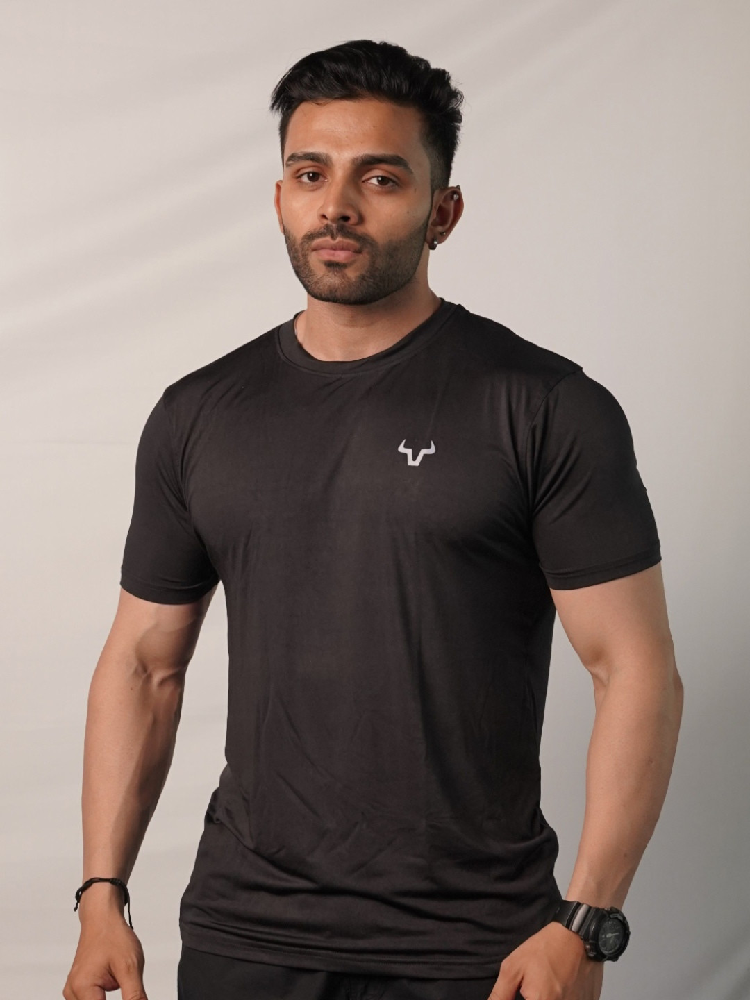 GYMYAK Men Dri-FIT Solid Round Neck T-shirt
