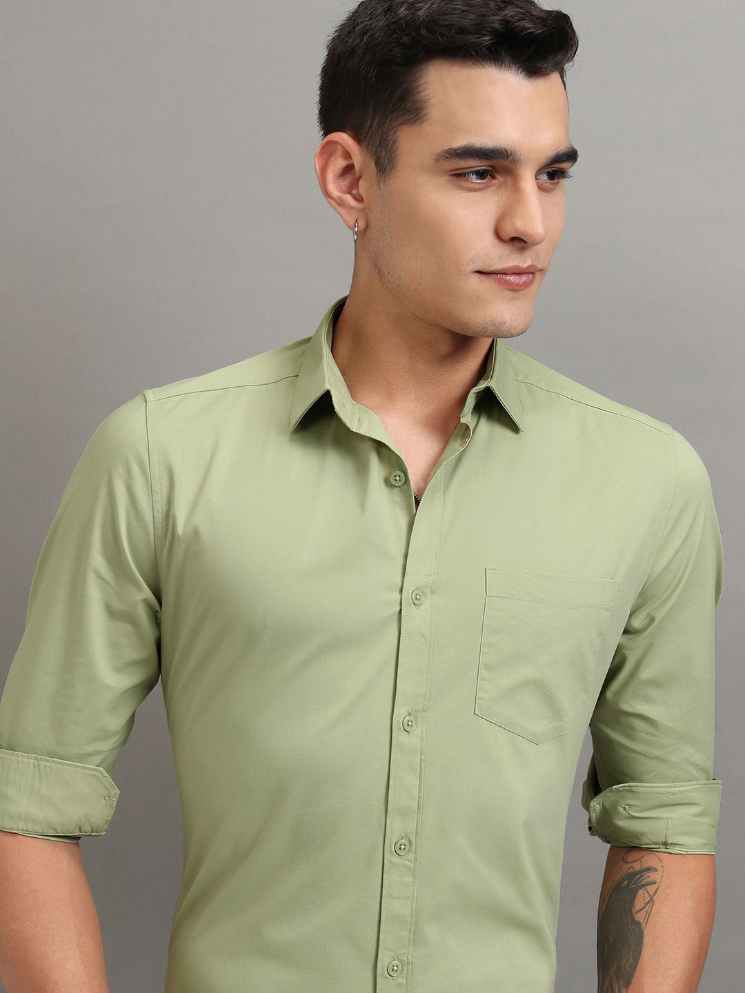 HIGHLANDER Men Olive Solid Formal Slim Fit Shirt