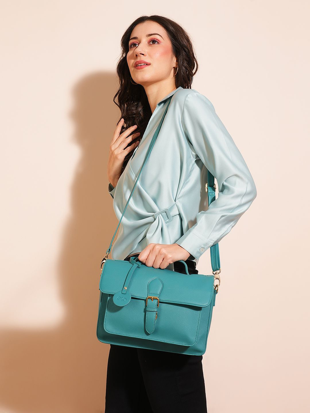 Globus Textured Structured One Handle Sling Bag