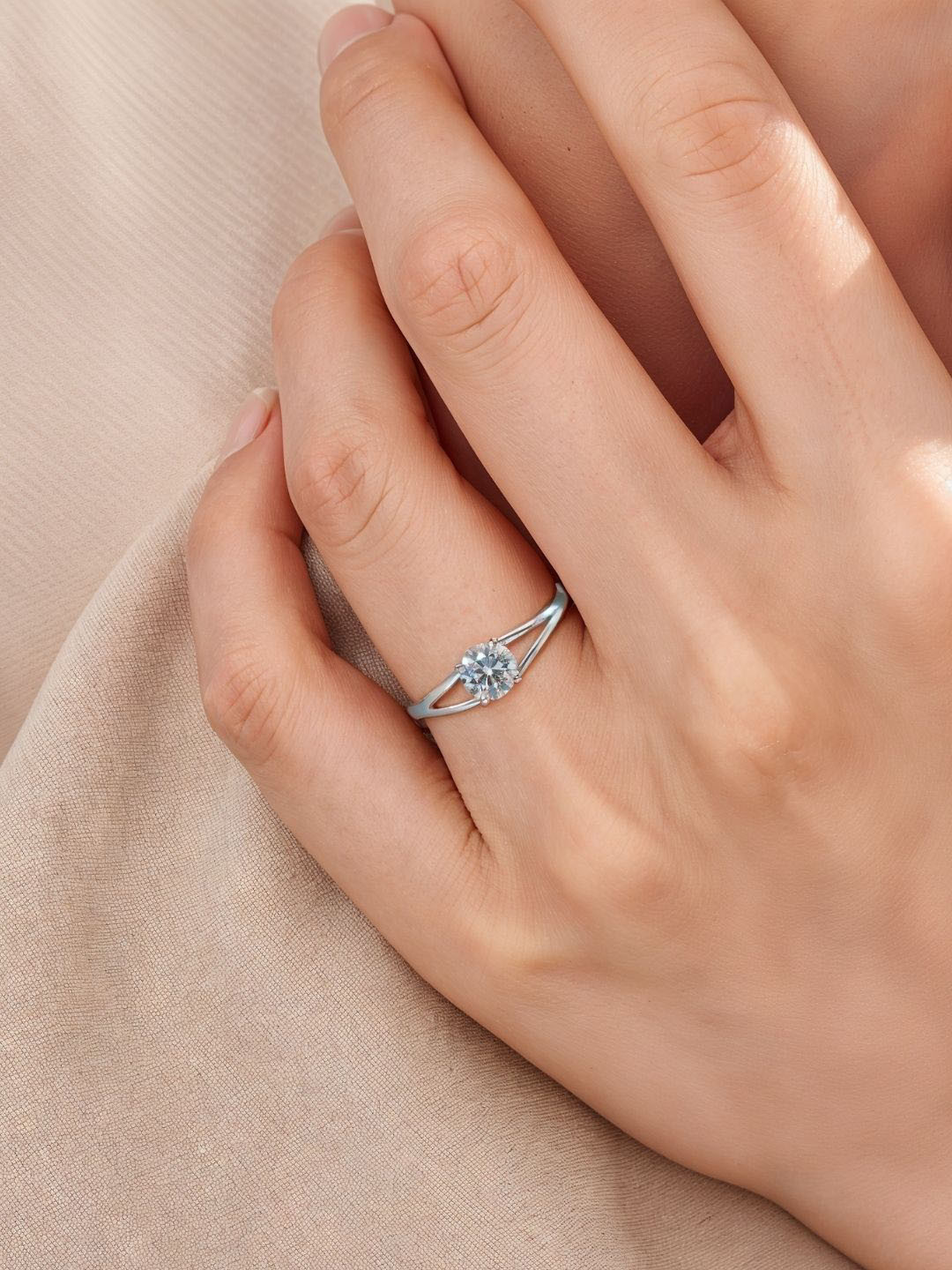 HighSpark CZ Stone Studded Split Shank Finger Ring