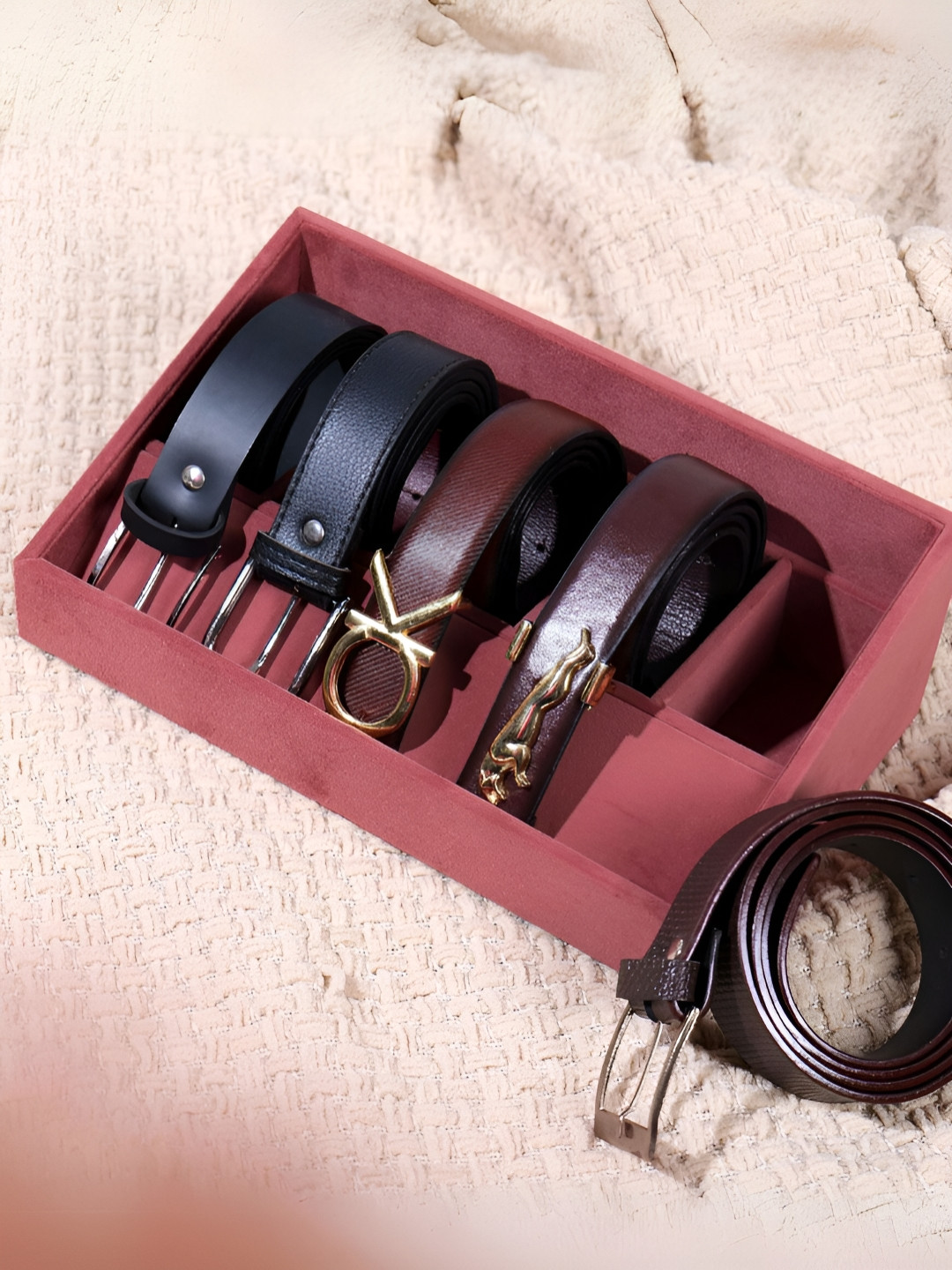 La Trove 5 Slot Pink Velvet Belt Organizer Taper Tray