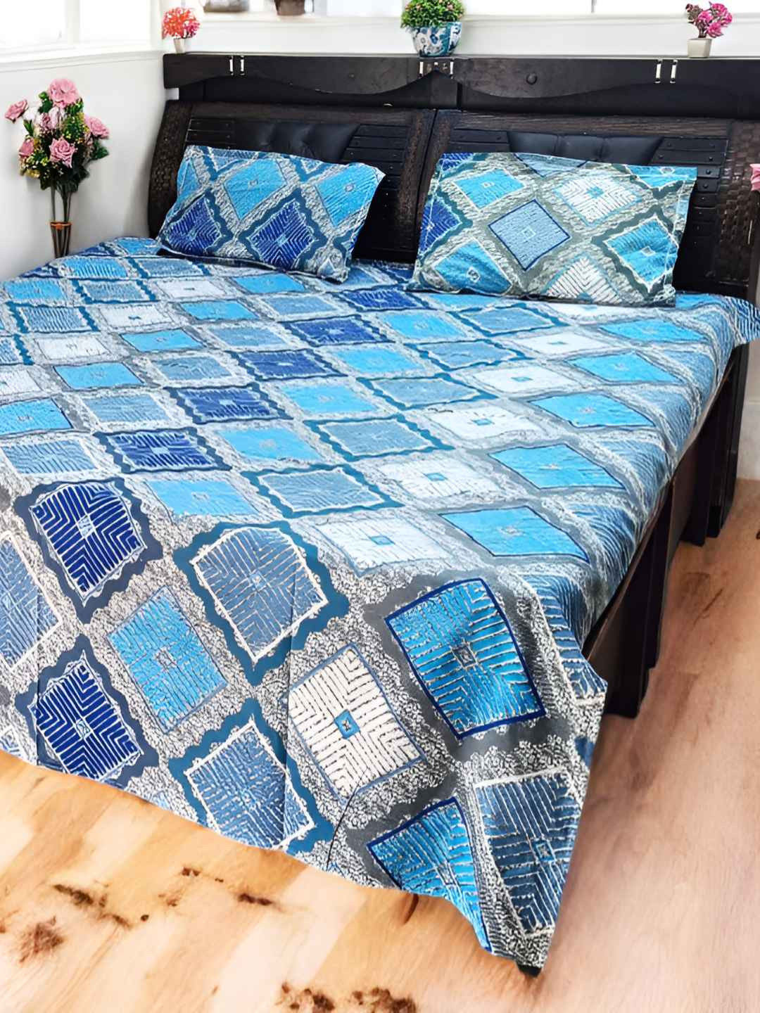 V.R.ENTERPRISES Blue Geometric Cotton 210 TC Queen Fine Bedsheet with 2 Pillow Covers-98 x 88 inches