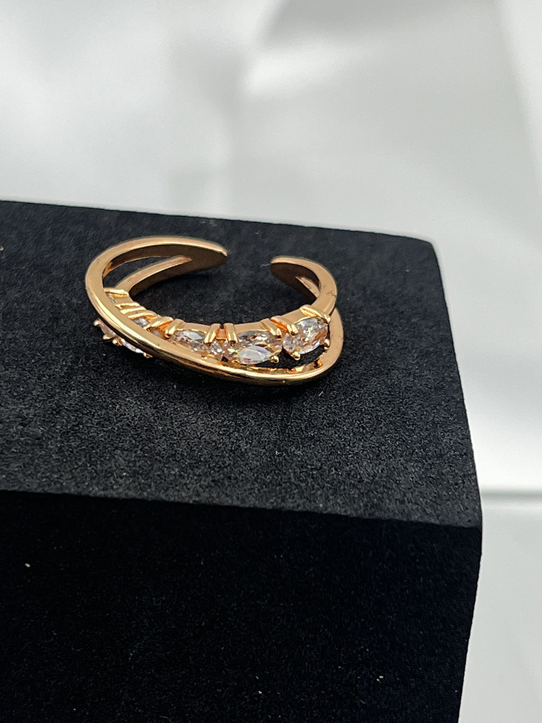 DRAMATIC EFFECT Rose Gold-Plated & Stone-Studded Adjustable Finger Ring