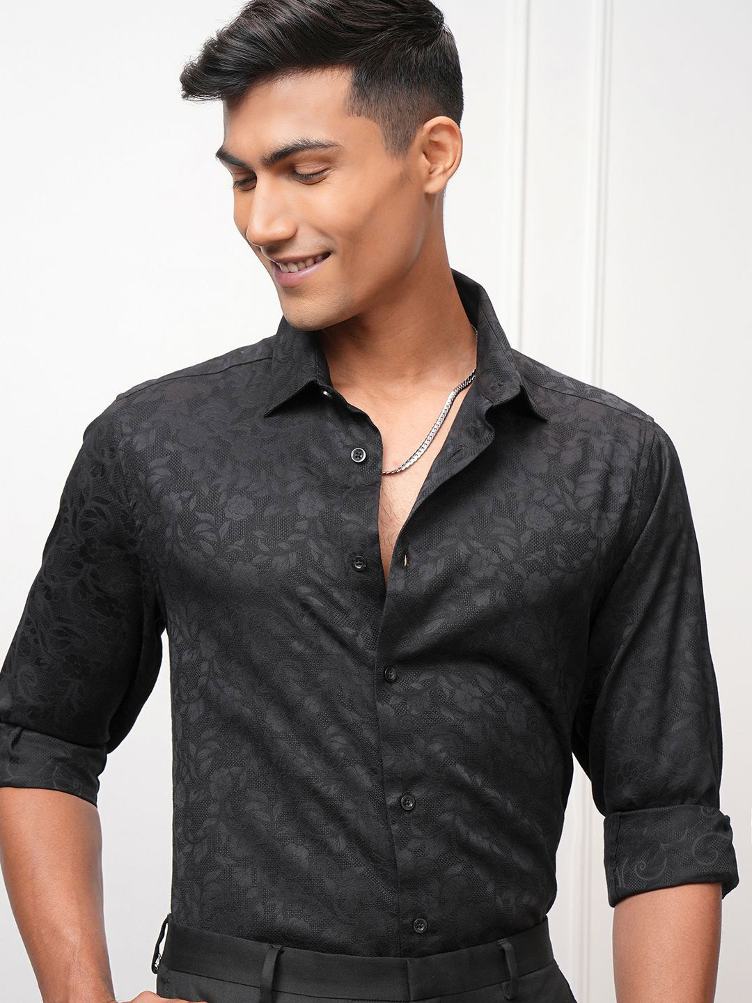 LOCOMOTIVE Men Cutaway Collar Floral Printed Cotton Slim Fit Casual Shirt