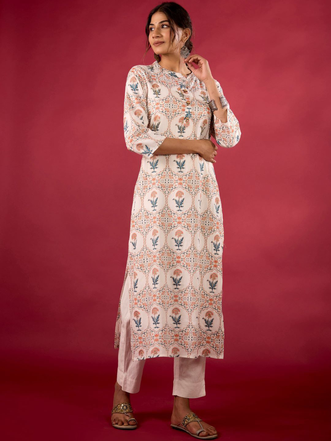 Sa Rasa Floral Printed Mandarin Collar Straight Kurta