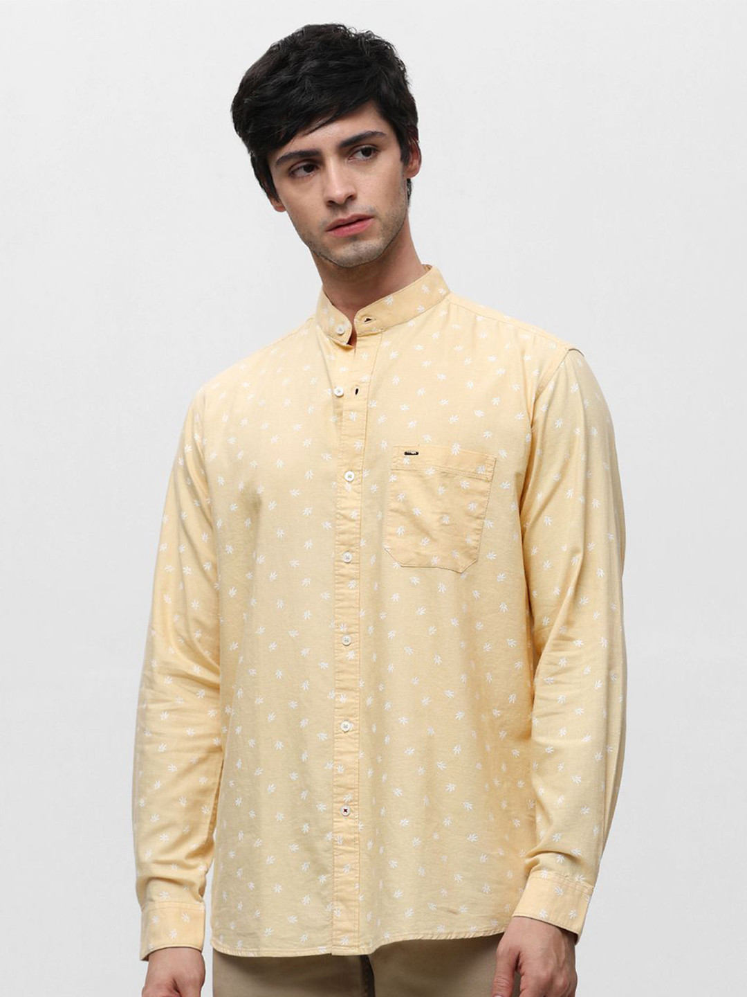 Klub Fox Men Band Collar Conversational Printed Cotton Slim Fit Casual Shirt