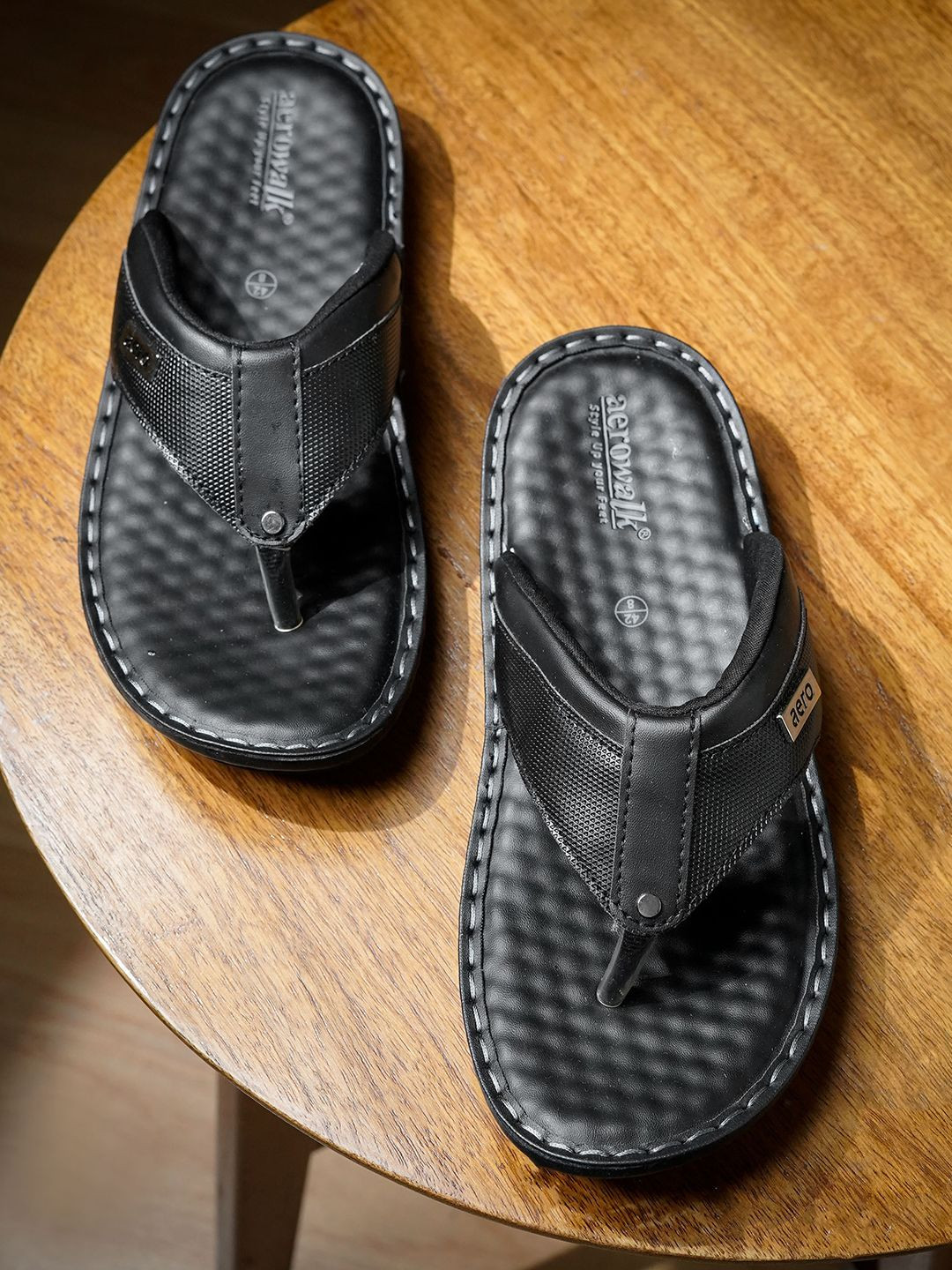 Aerowalk Men Solid Sliders
