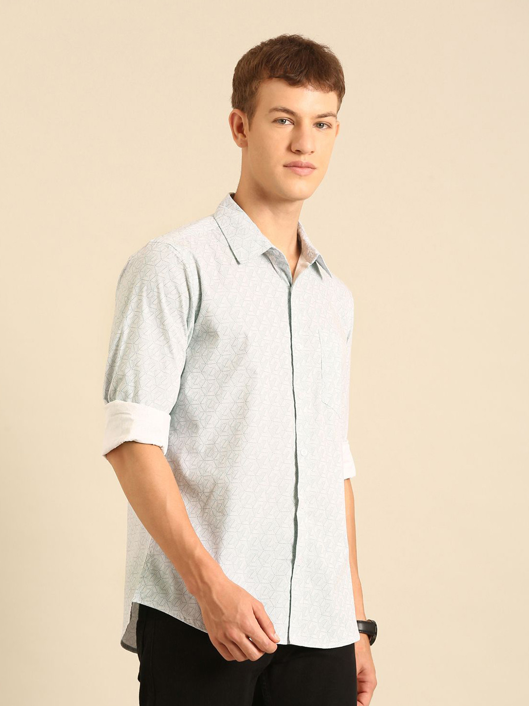 Joven Men Spread Collar Micro Ditsy Printed Cotton Casual Shirt