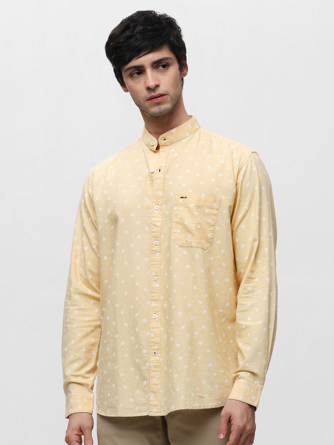 Klub Fox Men Band Collar Conversational Printed Cotton Slim Fit Casual Shirt